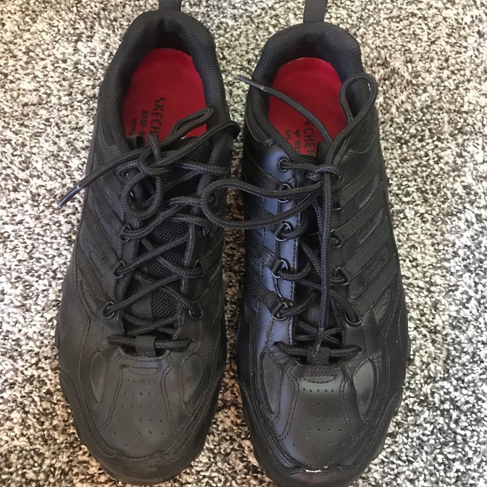Sketchers non slip sneakers size 9